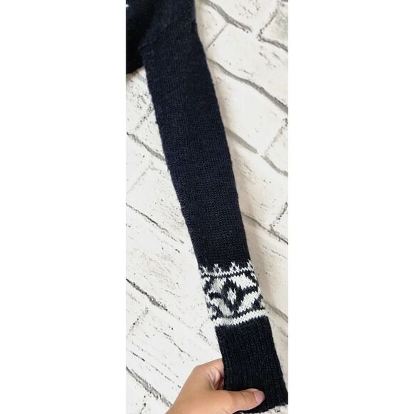 Abercrombie & Fitch Women's Knitted Sweater Black Snowflake Size Large Fuzzy - Picture 5 of 7